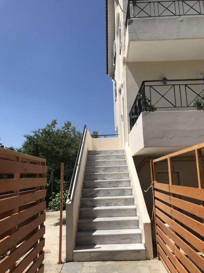 Beautiful Maisonette With A View To The Mountains And The Sea Agia Marina  ภายนอก รูปภาพ