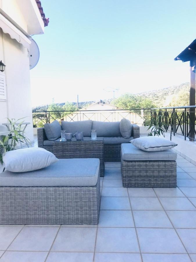 Beautiful Maisonette With A View To The Mountains And The Sea Agia Marina  ภายนอก รูปภาพ